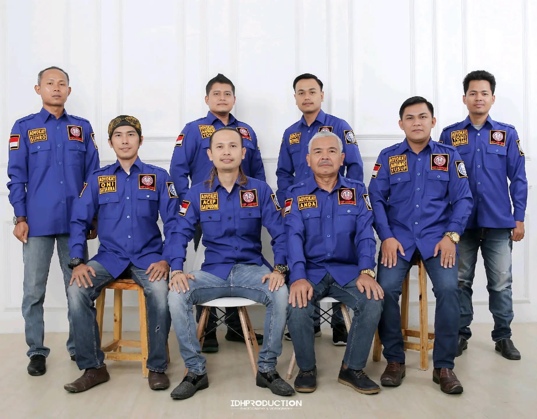 Tim Baju Biru