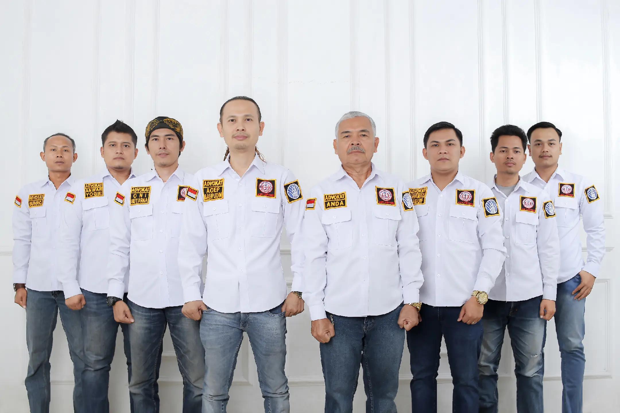 Tim Baju Putih