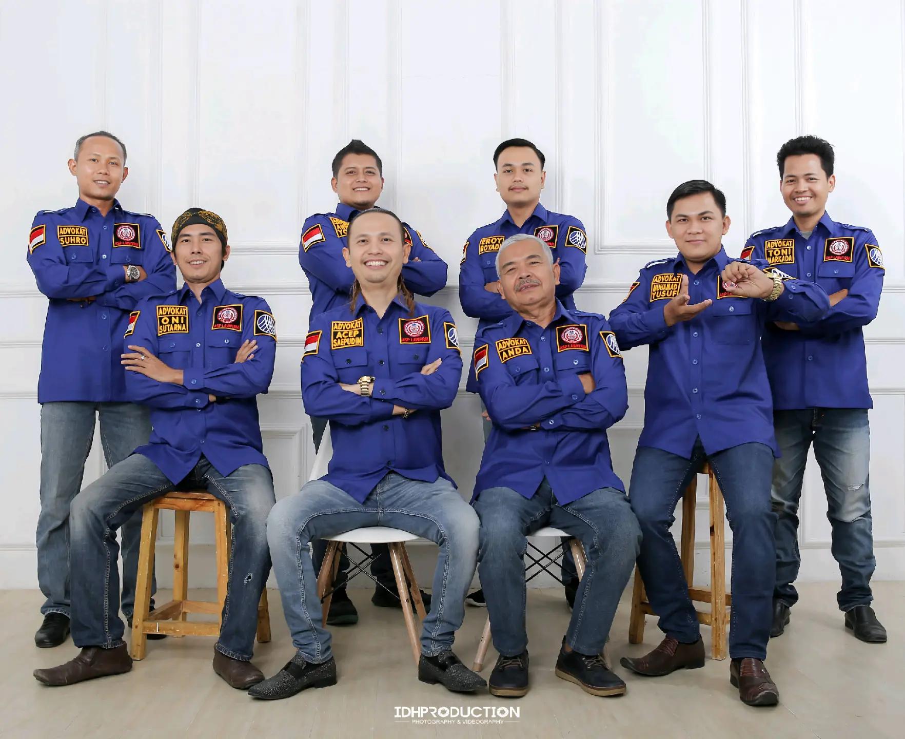Tim Baju Biru